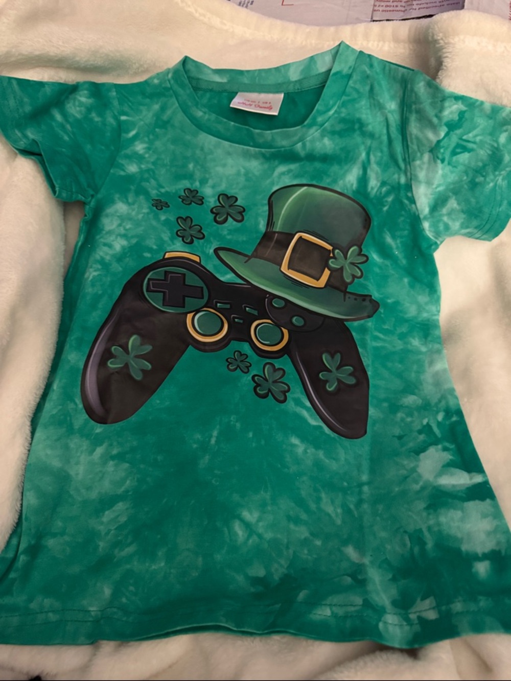Unisex Kids Green Tie-Dye Gamer Tee with St. Patrick's Hat‎